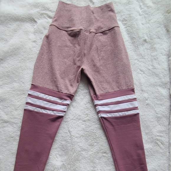 Mauve Bombshell Sportswear leggings small - Picture 2 of 5